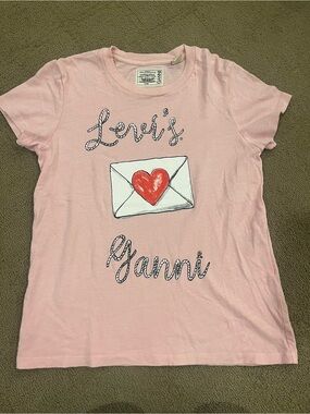 Levi x ganni  Graphic tee with Heart Envelope